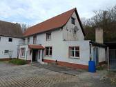 Wohnhaus - Dreiseitenhof in ruhiger Ortslage nahe Weißenfels