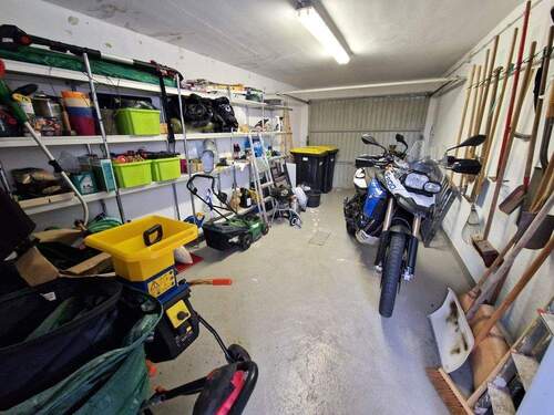 Garage - 