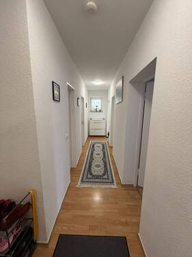 Flur - 3 Zimmer Etagenwohnung zum Kaufen in Heusenstamm