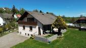 Großzügig und einladend - 6 Zimmer Mehrfamilienhaus, Wohnhaus zum Kaufen in Deining