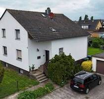 2 Familienhaus mit großem Grundstück + 2 Garagen - Lengede Broistedt
