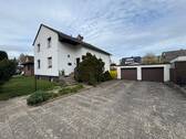 Garagen + Stellplätze - 6 Zimmer Mehrfamilienhaus, Wohnhaus in Lengede