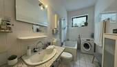Badezimmer (EG links) Neu - 
