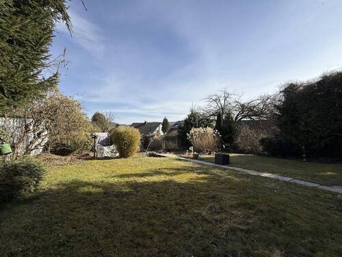 Bild2 - 8 Zimmer Einfamilienhaus zum Kaufen in Zierenberg