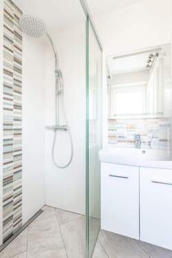 Tageslicht-Duschbad im EG - 