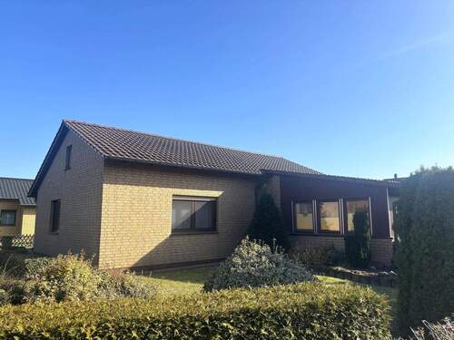 Seitenansicht - 3 Zimmer Einfamilienhaus zum Kaufen in Wustrow