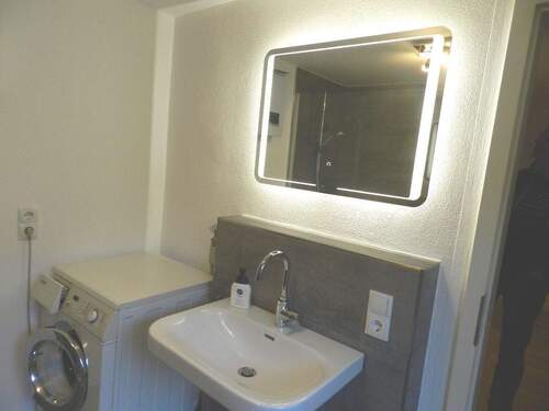 Badezimmer Erdgeschoß - 