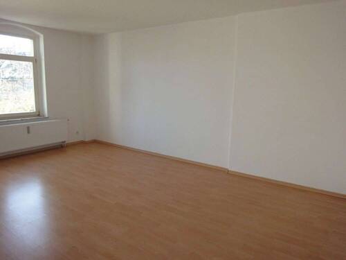 Wohnzimmer - 2 Zimmer Etagenwohnung zur Miete in Chemnitz