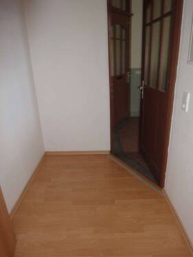 Flur - Etagenwohnung mit 56,40 m&sup2; in Chemnitz zur Miete
