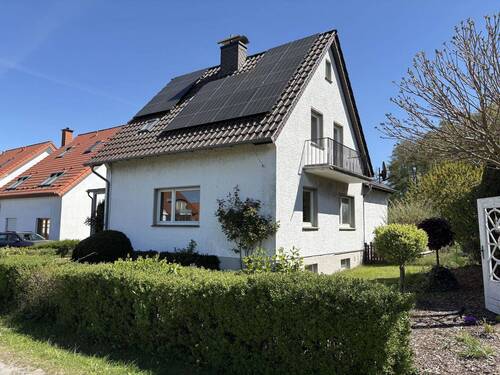 Seitenansicht - 5 Zimmer Einfamilienhaus zum Kaufen in Detmold / Pivitsheide