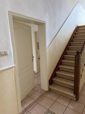Wohnungseingang - 3 Zimmer Etagenwohnung zum Kaufen in Mönchengladbach / Rheydt
