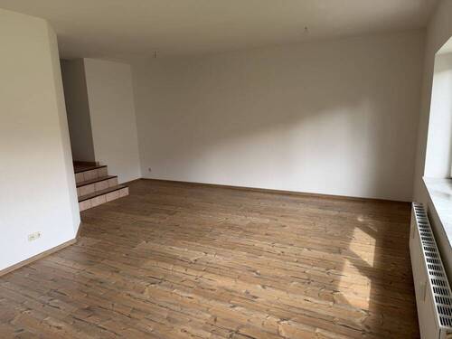 Wohnzimmer Bild 2 - Etagenwohnung mit 87,30 m&sup2; in Mönchengladbach / Rheydt zum Kaufen