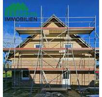 Giebel: Außenverkleidung fertig! KfW 40, ca. 110 m², 5 Zimmer - Oster-Ohrstedt