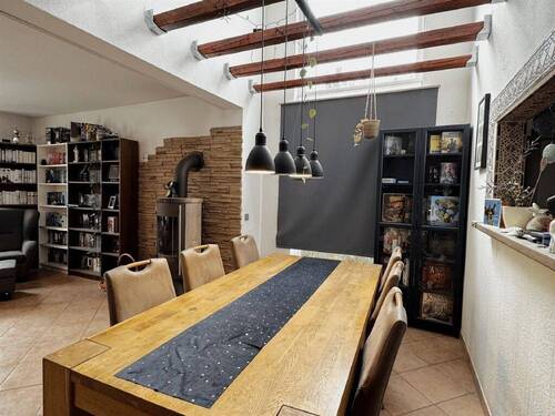 Bild4 - Einfamilienhaus mit 215,00 m&sup2; in Calden zum Kaufen