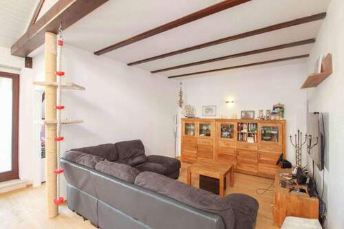 Wohnzimmer - Etagenwohnung mit 110,10 m&sup2; in Olching zum Kaufen