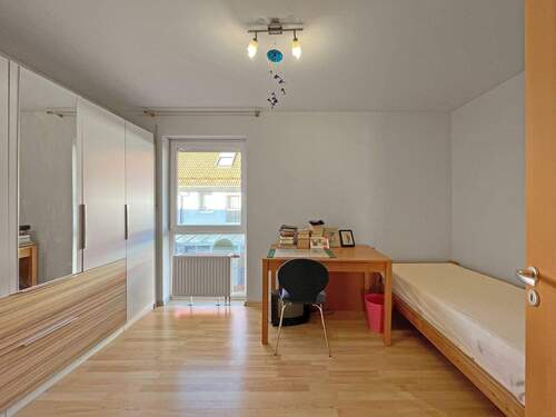 IMG_7970.JPG - Mehrfamilienhaus, Wohnhaus mit 103,30 m&sup2; in Unterschleißheim zum Kaufen