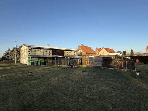 Grundstücksansicht / Rückseite Scheune - 