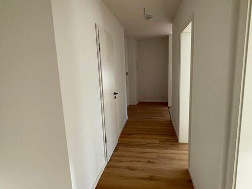 Flur - Etagenwohnung mit 69,60 m&sup2; in Leipzig zum Kaufen