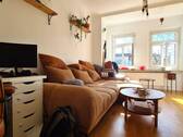 Helles Wohnzimmer - Etagenwohnung mit 72,00 m&sup2; in Nürnberg zur Miete