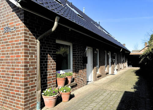 Außenansicht - Wohnen, gestalten, wohlfühlen 4-Zimmer-Reihenendhaus in Bümmerstede zu verkaufen