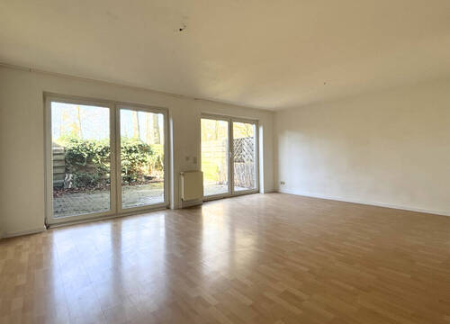 Wohnzimmer - 4 Zimmer Reihenendhaus zum Kaufen in Oldenburg