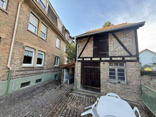 Nebengebäude - 6 Zimmer Mehrfamilienhaus, Wohnhaus in Mannheim