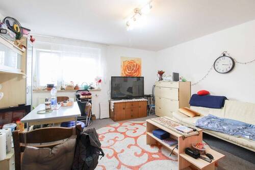Wohnzimmer - 2 Zimmer Etagenwohnung zum Kaufen in Schramberg