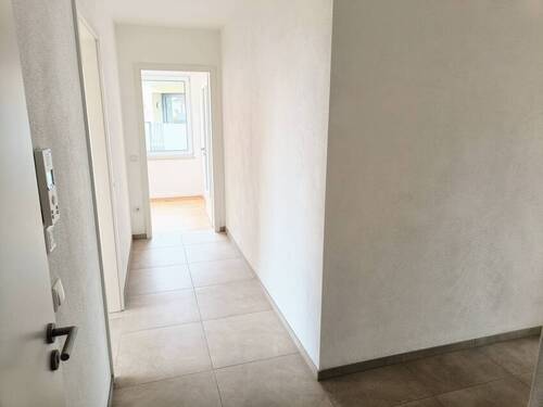 Diele - Etagenwohnung mit 91,00 m&sup2; in Bad Füssing zum Kaufen