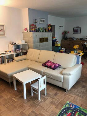 Wohnzimmer mit Kachelofen - 