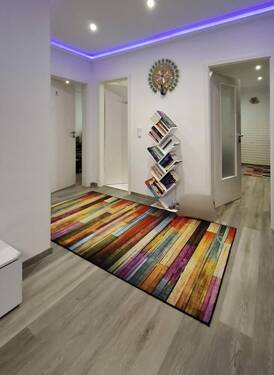 Einladende Diele - 3 Zimmer Etagenwohnung zum Kaufen in Wiesbaden