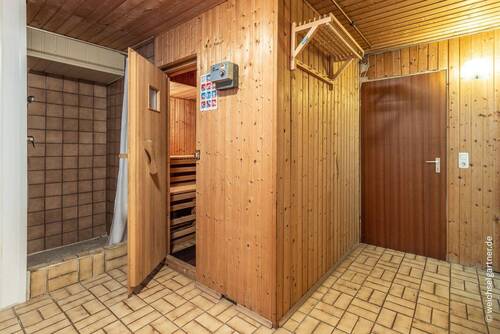 Sauna mit Dusche im UG - 