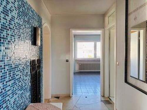 Eingangsbereich OG - 6 Zimmer Etagenwohnung zum Kaufen in Baden-Baden