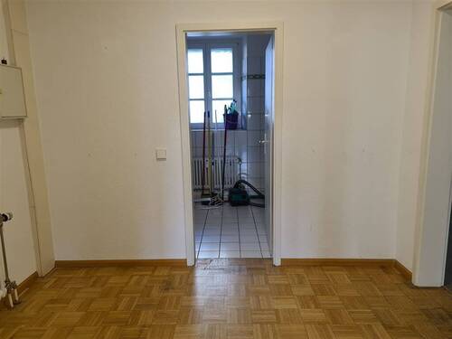 Diele mit Blick ins Bad - 