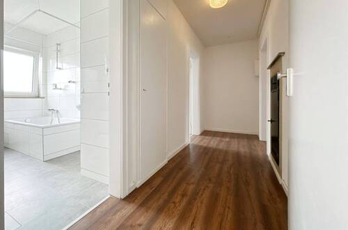 Eingangsbereich - 2 Zimmer Etagenwohnung in Gerlingen-Gehenbühl