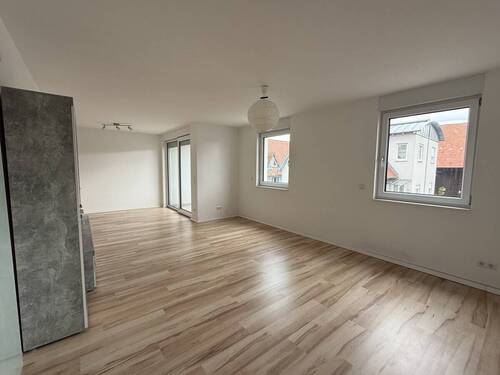 Helles Wohn-Esszimmer - 
