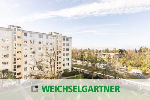 Im Alleinauftrag - Vermietete 2-Zimmer-Eigentumswohnung mit sonniger West-Loggia und Tiefgaragen-Einzelstellplatz