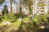 Spielplatz in der Anlage - 