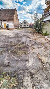 Zufahrt zum Grundstück - 