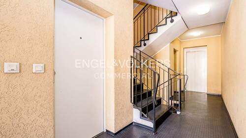 Treppenhaus - Einfamilienhaus in Berlin zum Kaufen