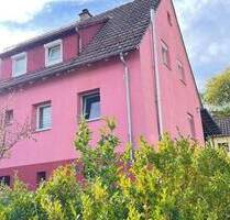 Freibad vor der Türe! Einfamilienhaus in Spitzenlage mit großem Grundstück in Calw-Stammheim!