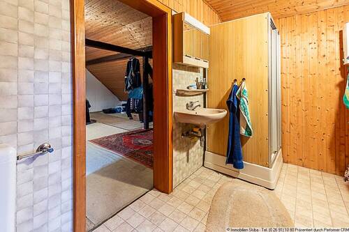 Badezimmer Dachgeschoss - 