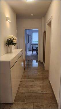 Flur 1 - 4 Zimmer Etagenwohnung zum Kaufen in Wiesbaden