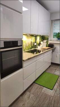 Küche links - Etagenwohnung mit 80,00 m&sup2; in Wiesbaden zum Kaufen