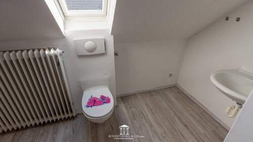 WC im Dachgeschoss - 