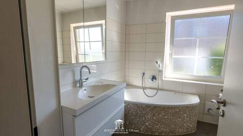 Vollbad im Erdgeschoss - 