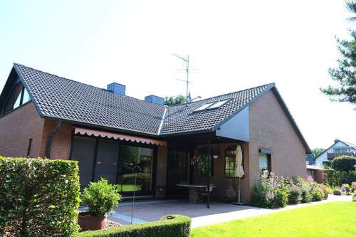 Einfamilienhaus - Geräumiges Einfamilienhaus top gepflegt