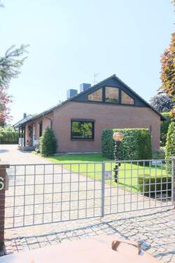 Einfamilienhaus - 7 Zimmer Einfamilienhaus in Kröppelshagen-Fahrendorf