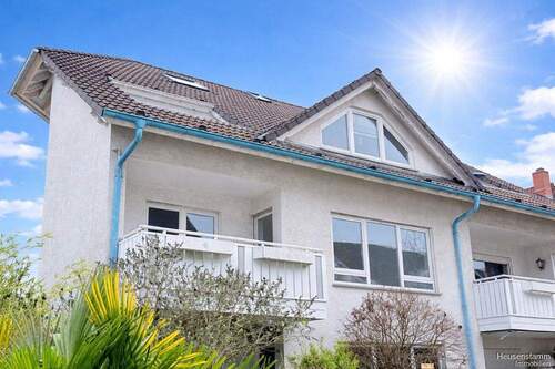 Außenansicht - Eigentumswohnung in kleiner Gemeinschaft - 2 Zimmer, Balkon, Tiefgarage