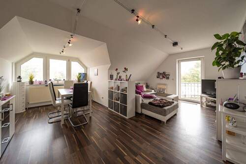 Wohnzimmer (2) - Etagenwohnung mit 58,00 m&sup2; in Westerstede zum Kaufen