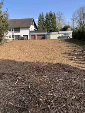 Blick von hinten - Grundstück in Heusweiler zum Kaufen